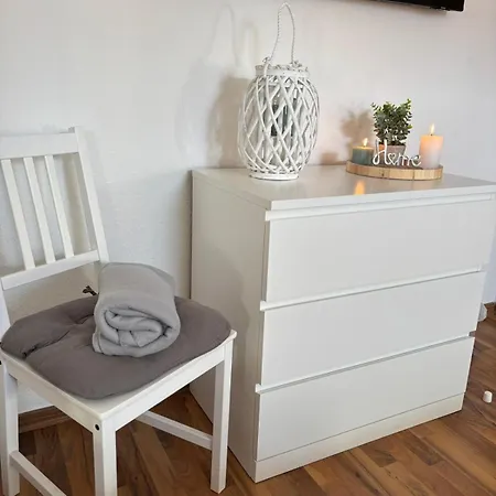 Komfortable Am Stadtwald Von Appartement Plauen